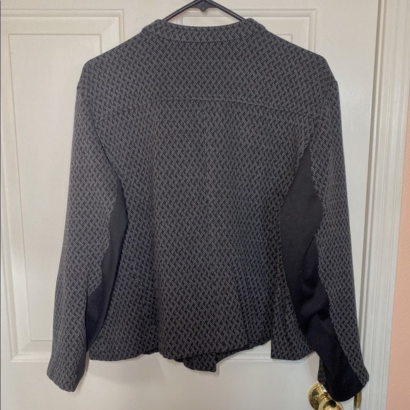 Sejour Black & Gray Stitch Design Zip Up Asymmetrical Blazer Side Pockets | 18W - Picture 6 of 9